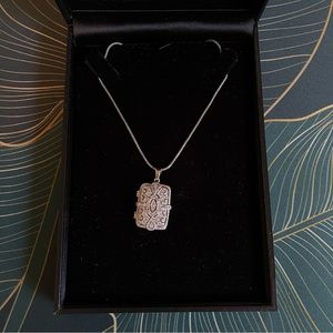 Locket Pendant Necklace